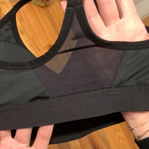 Nike sports bra - Picture 4 of 4